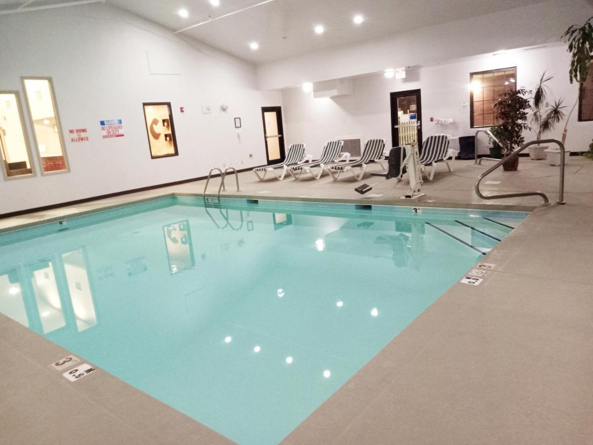 Comfort Inn Near Downtown & Blue Ridge Pkwy Marion Εξωτερικό φωτογραφία
