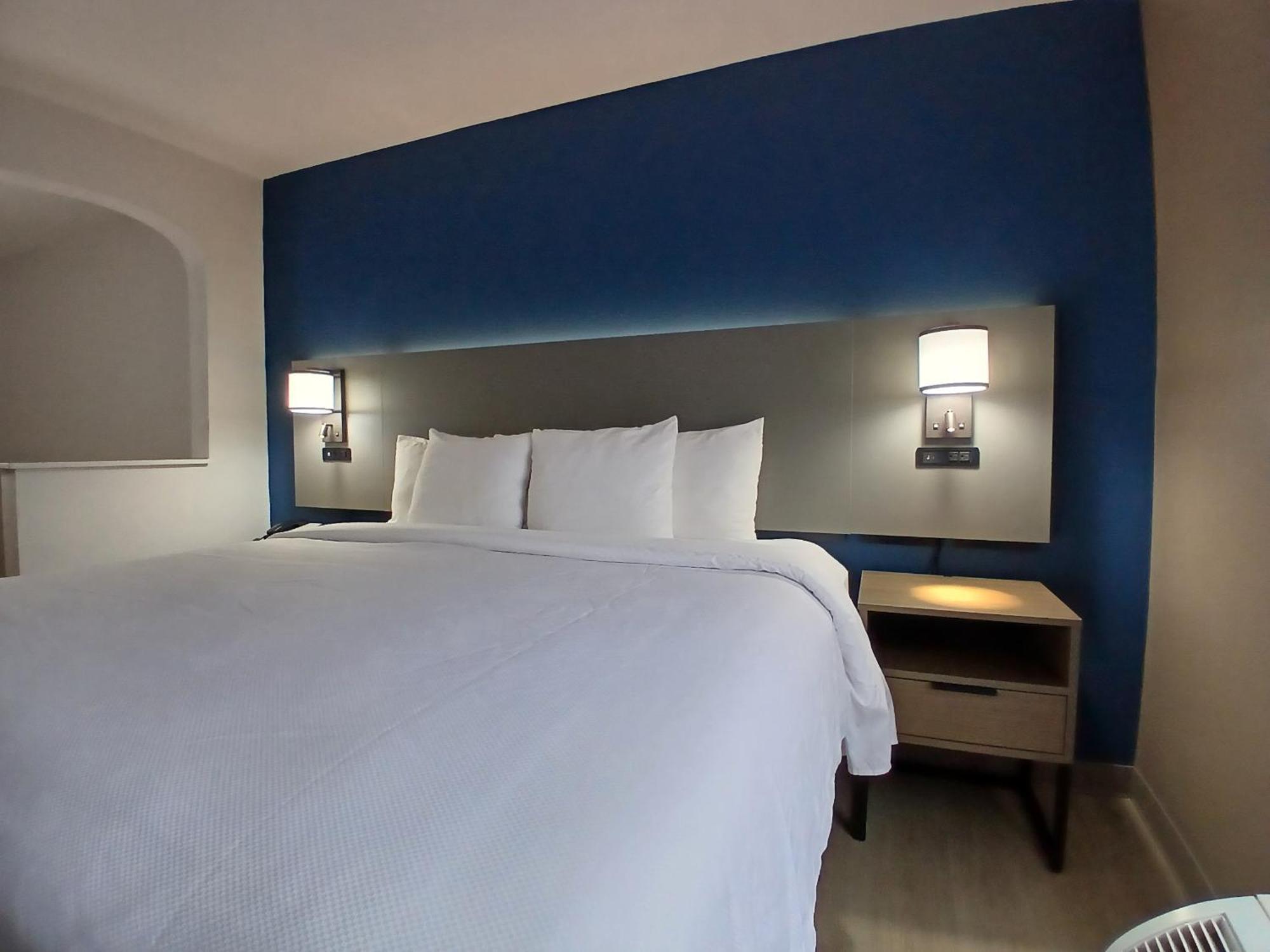 Comfort Inn Near Downtown & Blue Ridge Pkwy Marion Εξωτερικό φωτογραφία