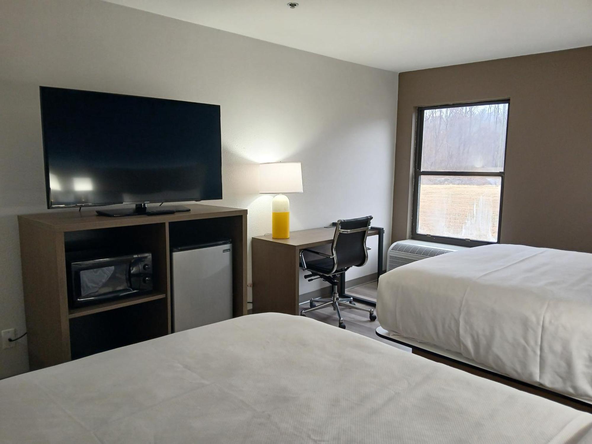 Comfort Inn Near Downtown & Blue Ridge Pkwy Marion Εξωτερικό φωτογραφία