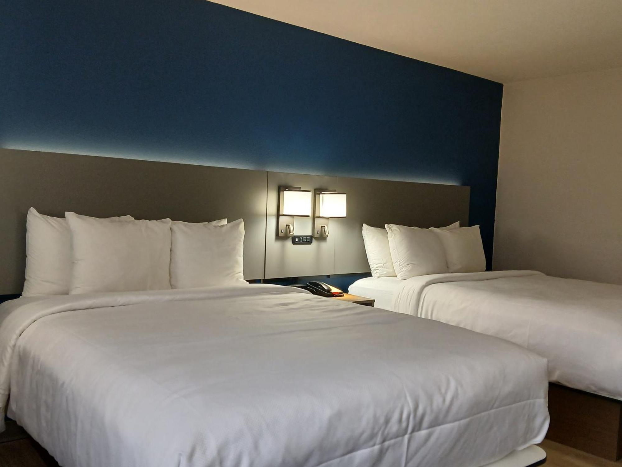 Comfort Inn Near Downtown & Blue Ridge Pkwy Marion Εξωτερικό φωτογραφία