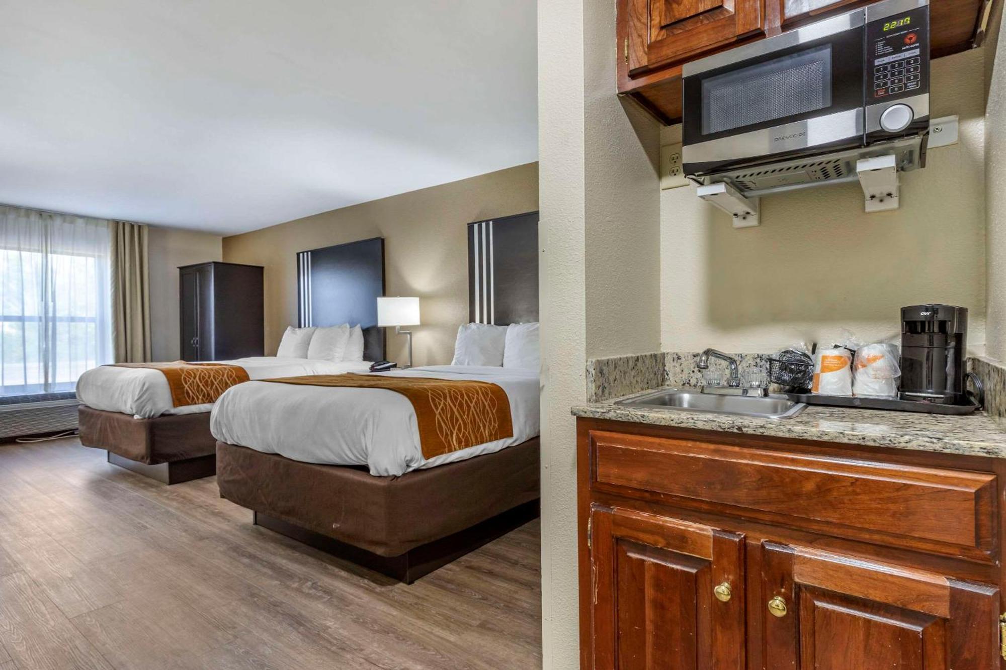 Comfort Inn Near Downtown & Blue Ridge Pkwy Marion Εξωτερικό φωτογραφία