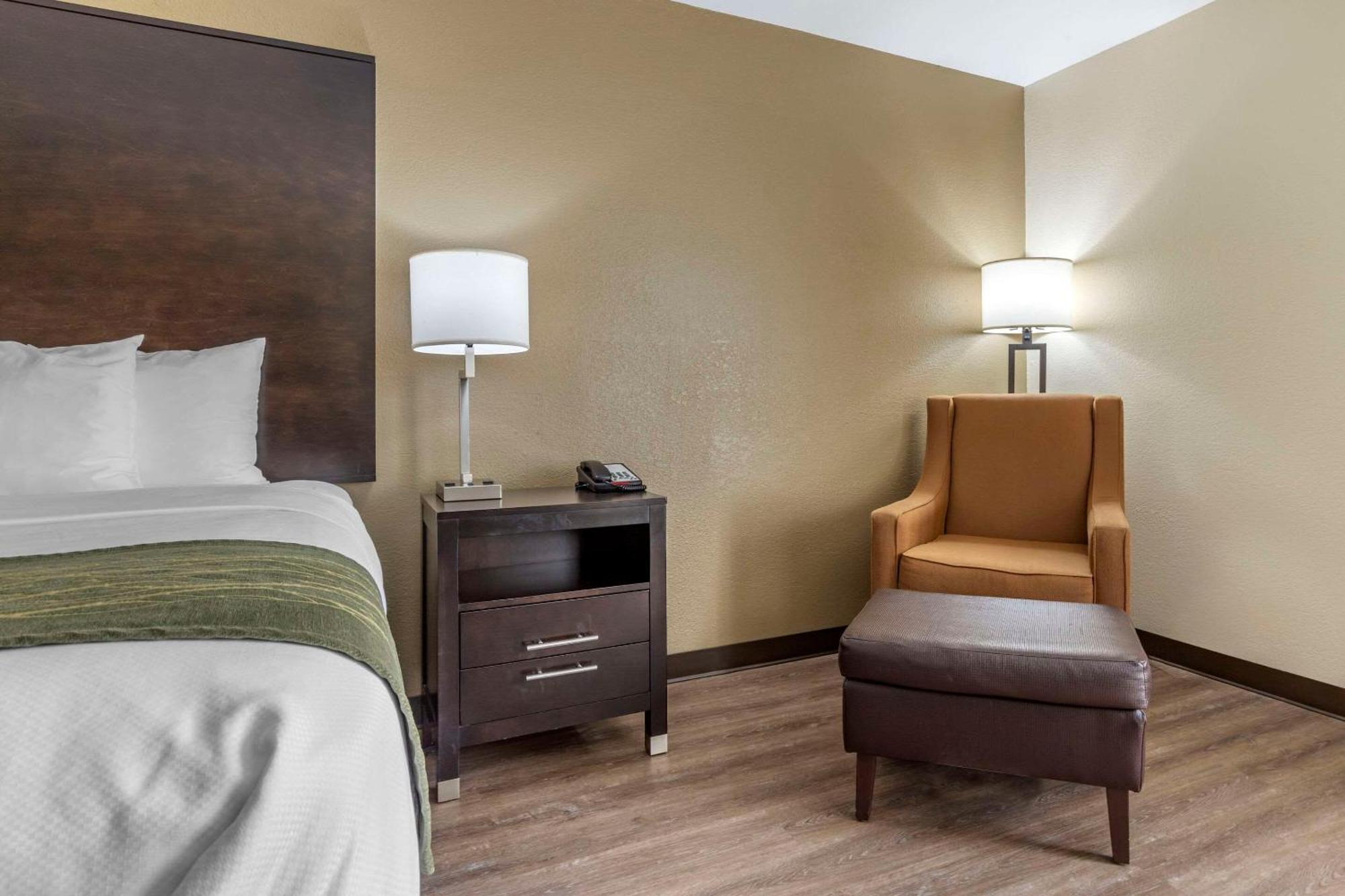 Comfort Inn Near Downtown & Blue Ridge Pkwy Marion Εξωτερικό φωτογραφία