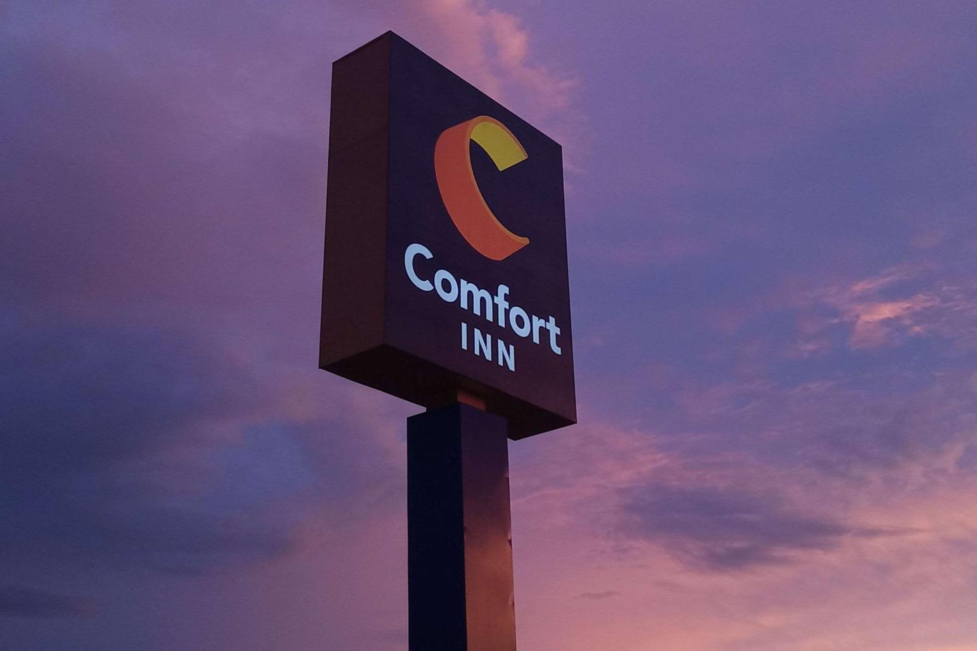 Comfort Inn Near Downtown & Blue Ridge Pkwy Marion Εξωτερικό φωτογραφία