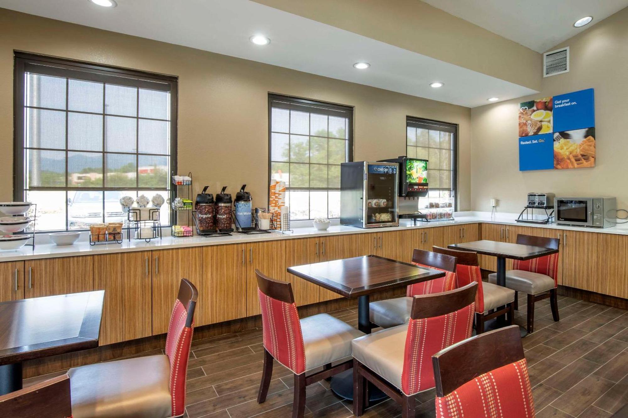 Comfort Inn Near Downtown & Blue Ridge Pkwy Marion Εξωτερικό φωτογραφία