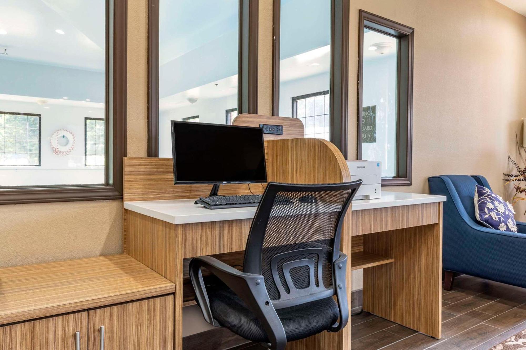 Comfort Inn Near Downtown & Blue Ridge Pkwy Marion Εξωτερικό φωτογραφία