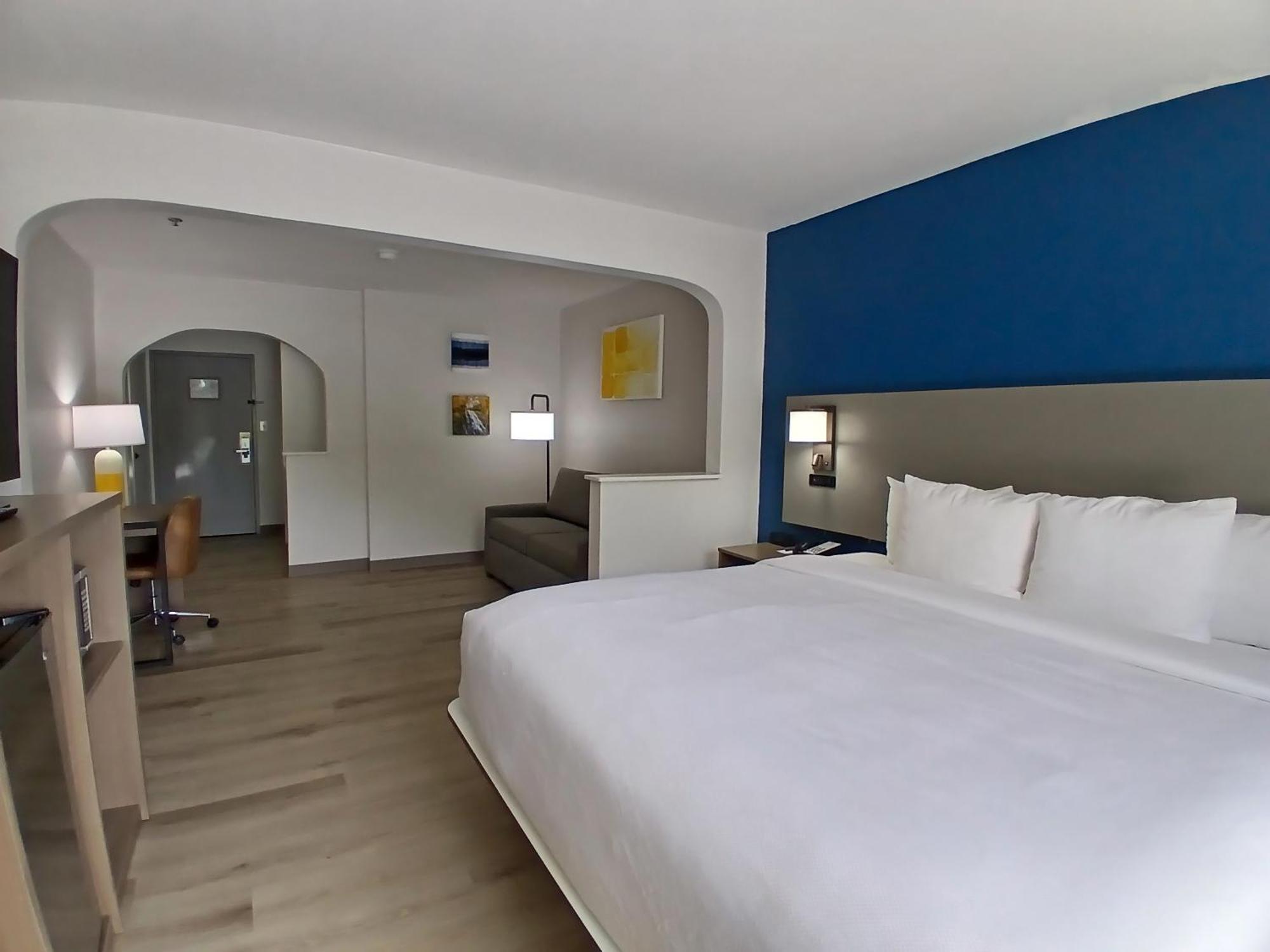 Comfort Inn Near Downtown & Blue Ridge Pkwy Marion Εξωτερικό φωτογραφία